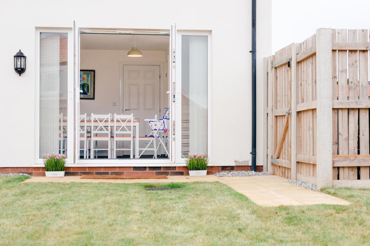 Oakley - Large, Elegant, Dog Friendly & Parking Villa Whitby Luaran gambar